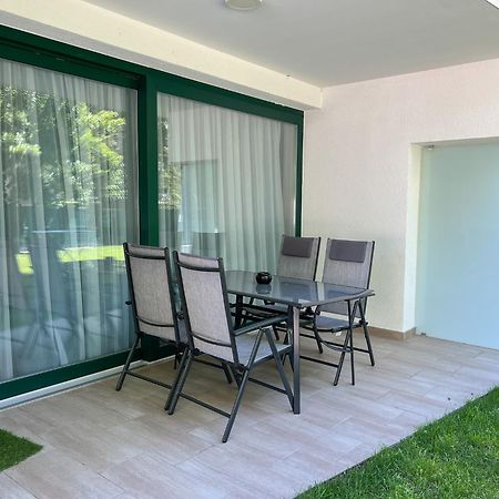 Villa Bauhaus Wellness Apartman Fsz. 1 Сиофок Екстериор снимка