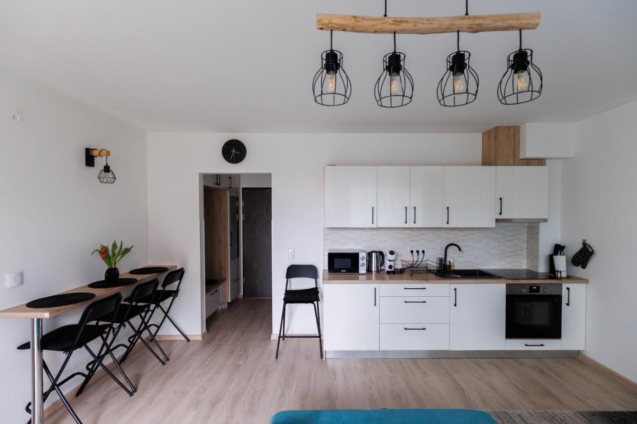 Villa Bauhaus Wellness Apartman Fsz. 1 Сиофок Екстериор снимка