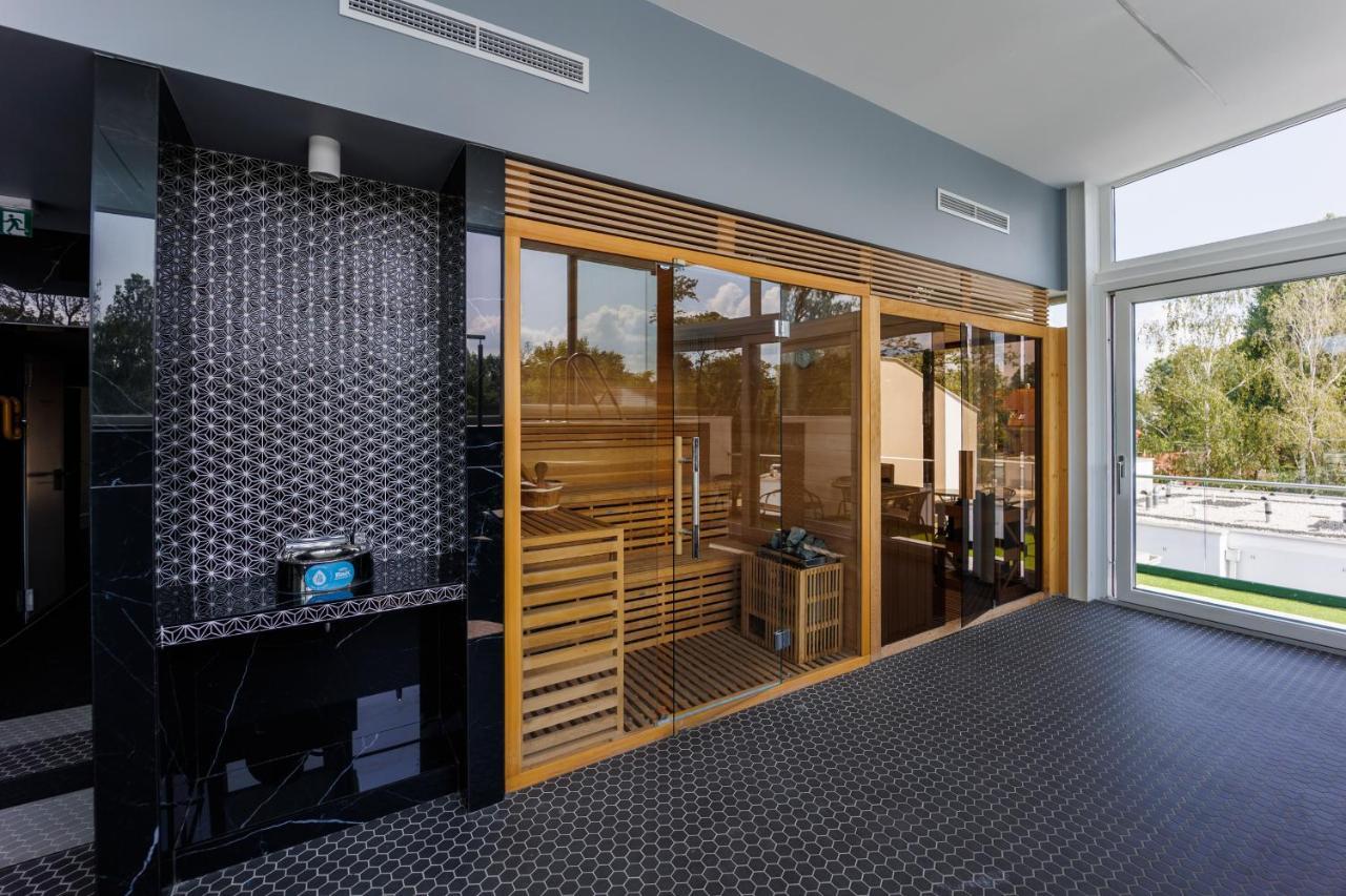 Villa Bauhaus Wellness Apartman Fsz. 1 Сиофок Екстериор снимка